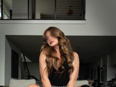 Claire Kincade Escort